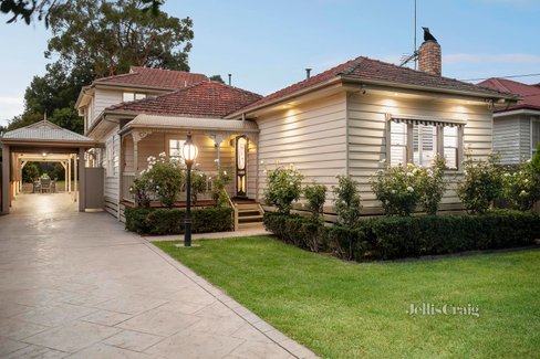 32A Bradshaw Street Essendon 3040