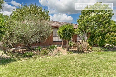 33 Anne Street, TOLLAND NSW 2650
