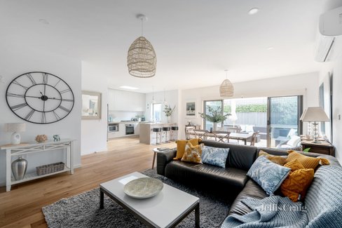 33 Byron Street Box Hill South 3128