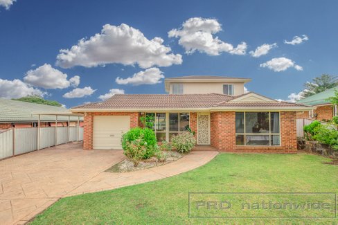 33 Clayton Crescent, RUTHERFORD NSW 2320