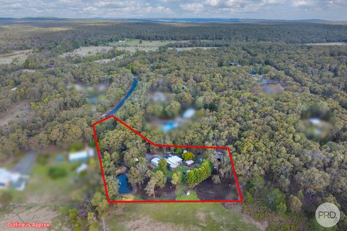 33 Cochrane Drive, SNAKE VALLEY