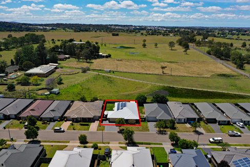 33 Dunnart Street, ABERGLASSLYN NSW 2320
