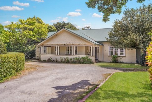 33 Forest Street Woodend 3442