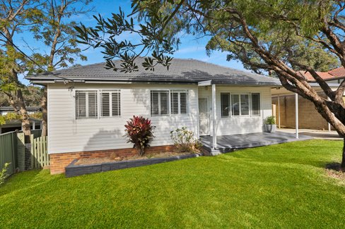 33 Gloucester Crescent, DAPTO NSW 2530