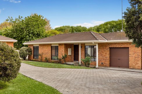 3 3 Hall Court Kyneton 3444