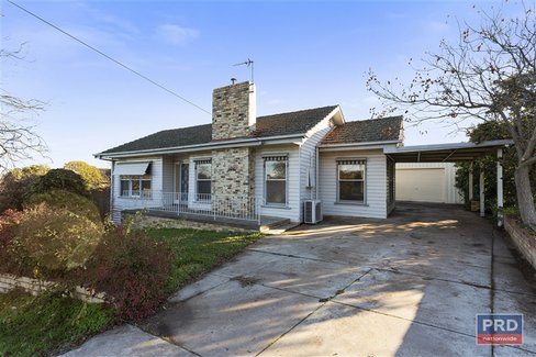 33 Mafeking Street South, KENNINGTON VIC 3550