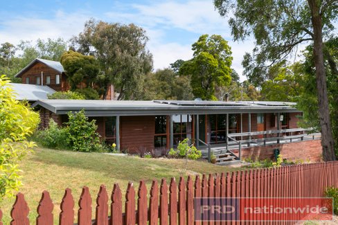 33 Marina Drive, MOUNT CLEAR VIC 3350