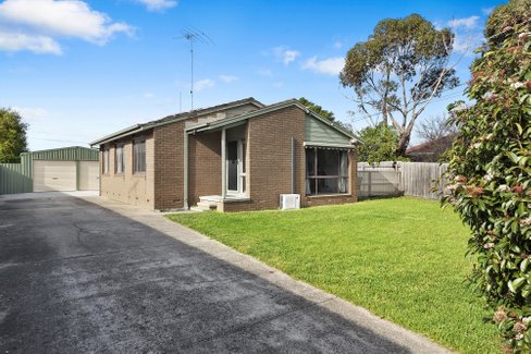 33 Melva Crescent Whittington 3219