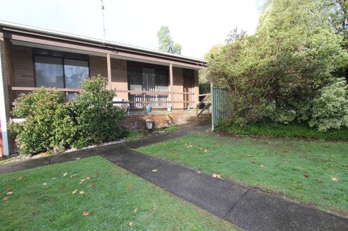 3/3 Shakespeare Avenue, MOUNT HELEN VIC 3350