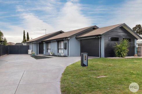 33 Shari Drive, DELACOMBE VIC 3356