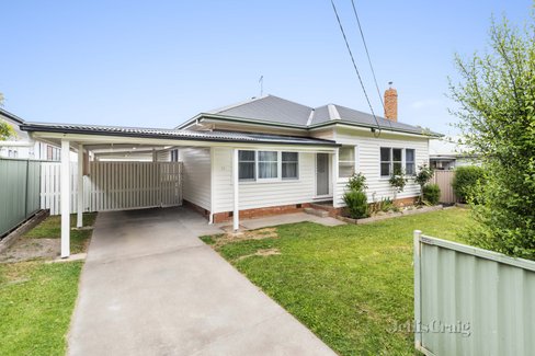 33 White Avenue  Wendouree 3355