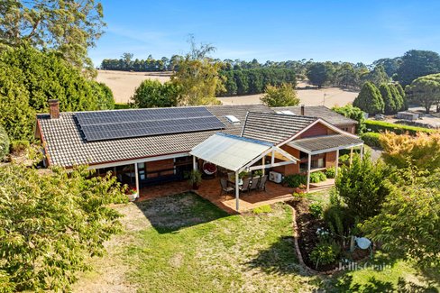 33 Whites Road Buninyong 3357