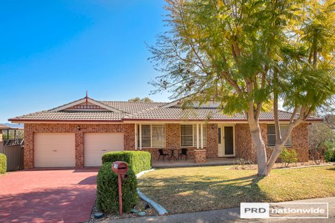 33 Woodbry Crescent, TAMWORTH NSW 2340