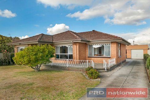 332 Forest Street, WENDOUREE VIC 3355
