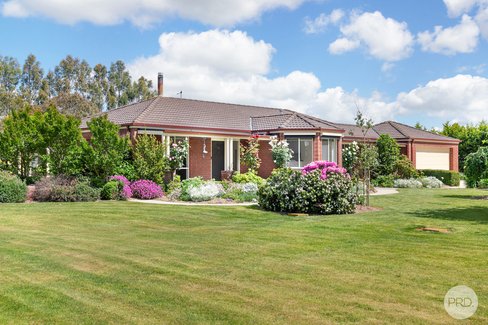 332 Wilsons Road, HADDON VIC 3351