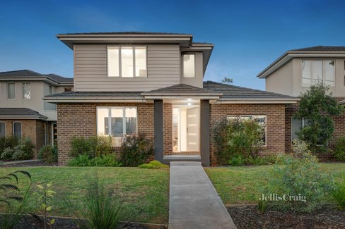 3 320 Canterbury Road Bayswater North 3153