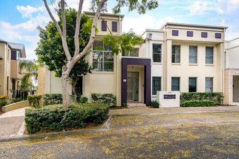 3/3208 Central Place, CARRARA