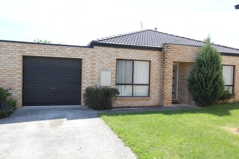 3/34 Menhennet Drive, DELACOMBE VIC 3356