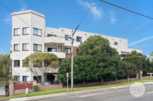 33/74-80 Woniora Road, HURSTVILLE NSW 2220