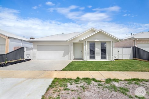 34 Aquiver Terrace, MINERS REST VIC 3352