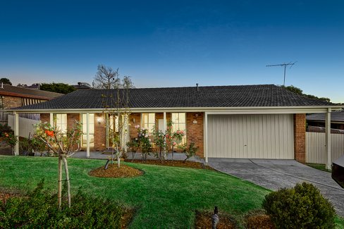 34 Beverly Hills Drive Templestowe 3106
