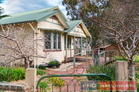 34 Brougham Street, GORDON VIC 3345