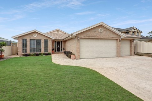 34 Denham Drive, HORSLEY NSW 2530