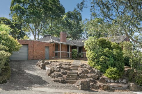 34 Dunbarton Drive Eltham North 3095