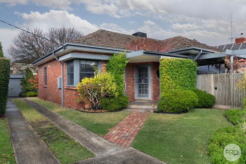 34 Hotham Street, LAKE WENDOUREE VIC 3350