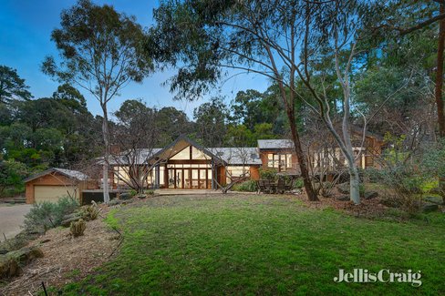 34 Lookover Road Donvale 3111