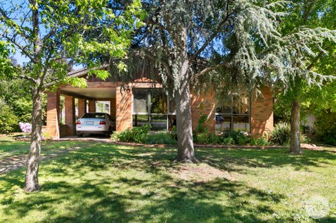 34 Service Street, CLUNES VIC 3370