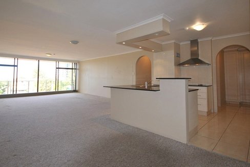 34/33 'Thornton Towers' Thornton Street, SURFERS PARADISE QLD 4217