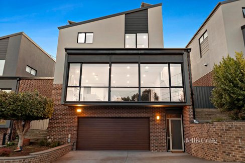 3 46 Surrey Drive Keilor East 3033