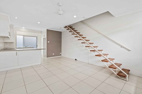 3/49 Connor Street, BURLEIGH HEADS QLD 4220