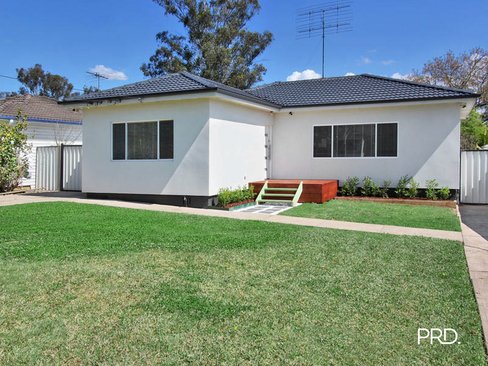 35 Arakoon Ave, Penrith NSW 2750