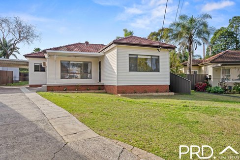 35 Bruce Avenue, PANANIA NSW 2213