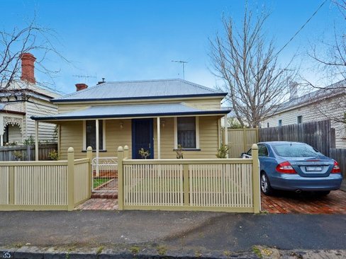 35 Candover Street Geelong West 3218