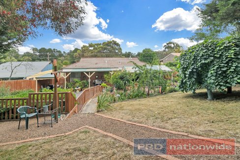 35 Clunes Road, CRESWICK VIC 3363