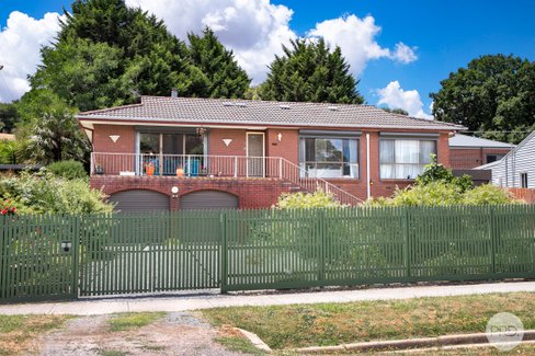 35 Clunes Road, CRESWICK VIC 3363
