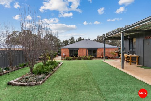 35 Coomoora Circuit, STRATHFIELDSAYE VIC 3551