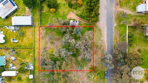 35 Cox Street, MANGOPLAH NSW 2652
