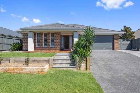 35 Duskdarter Street, CHISHOLM NSW 2322