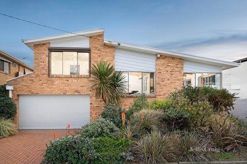 35 Esplanade  Seaholme 3018