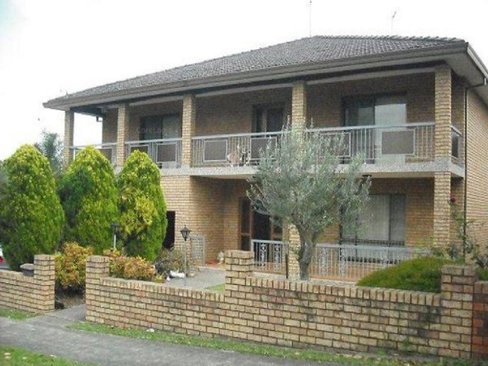 35 FLORA Street, ROSELANDS NSW 2196