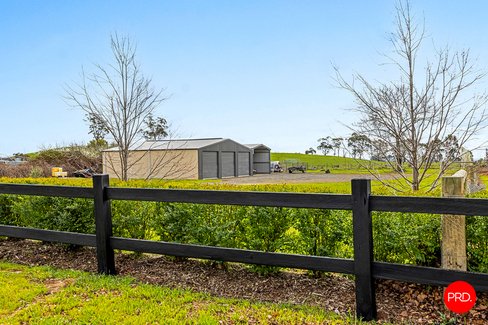 35 Ford Street, GLENLYON VIC 3461