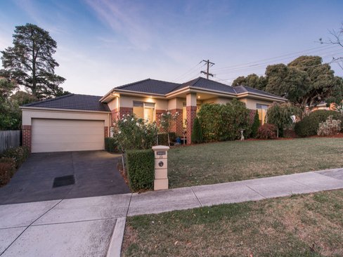 35 Highland Crescent Mooroolbark 3138