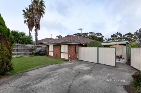 35 Jasmine Drive Mill Park 3082