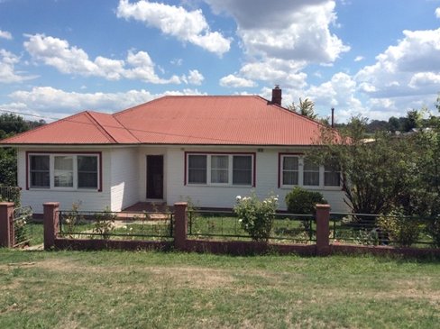 35 King St, TUMBARUMBA NSW 2653