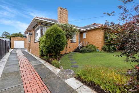 35 Larch Crescent  Mount Waverley 3149