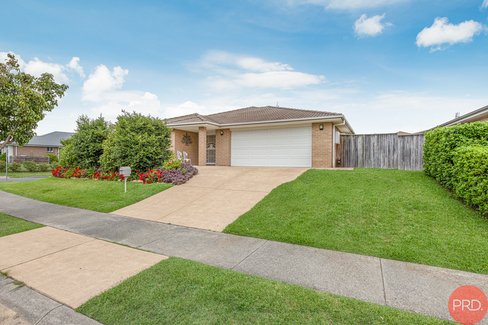 35 Mckeachie Drive, ABERGLASSLYN NSW 2320